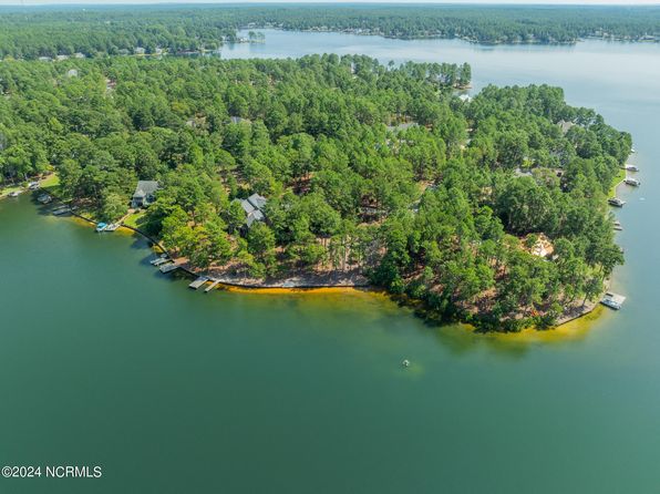 134 Lawrence Ovlk, West End, NC 27376