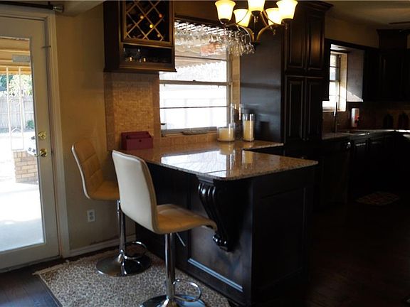 4th image of 509 N Peniel Ave