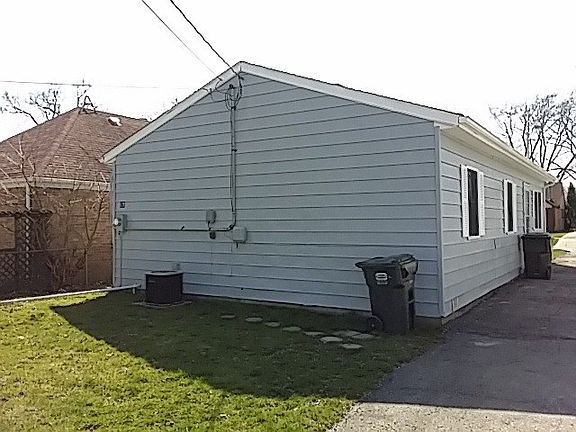 3rd image of 47 50th Ave