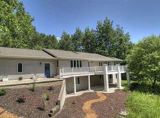 N5689 Oak Wood Dr, Onalaska, WI 54650