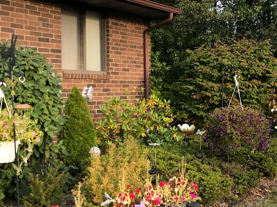 1st image of 2914 Willowood Dr