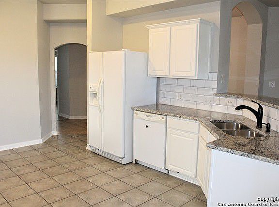 5th image of 21111 La Pena Dr
