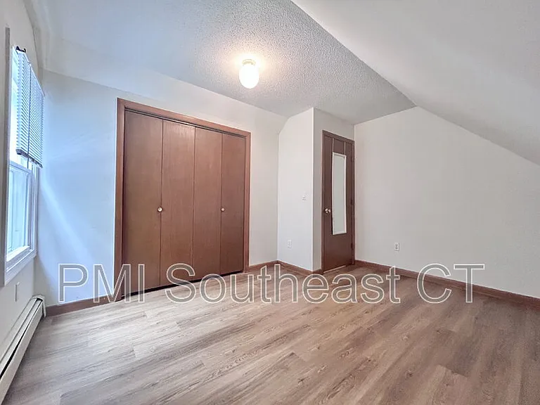 55 Hedge Ave — Photo 20
