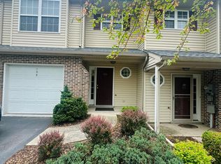 135 Cardinal Ln, Hummelstown, PA 17036