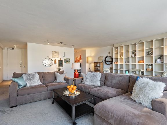 4th image of 330 W Diversey Pkwy APT 1204