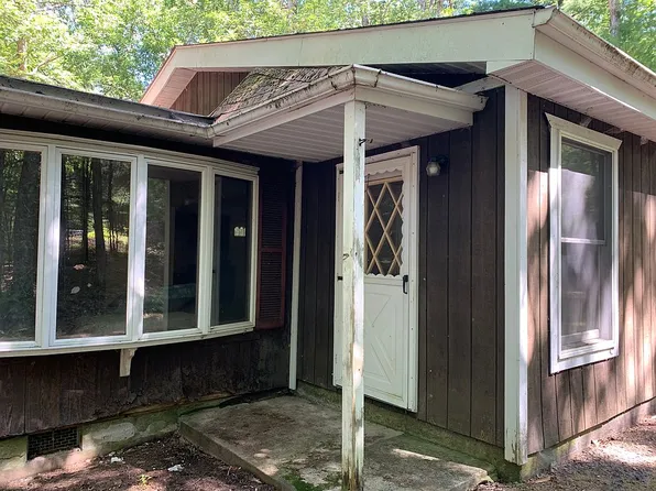 109 Tower Rd, Dingmans Ferry, PA 18328