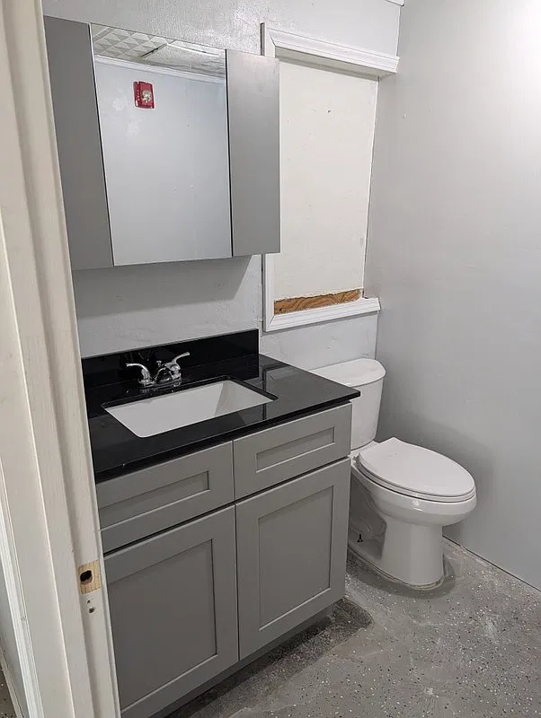 536 Selina St — Photo 4