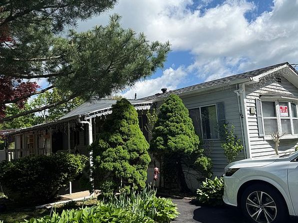 82 Parkway Trailer Ct
