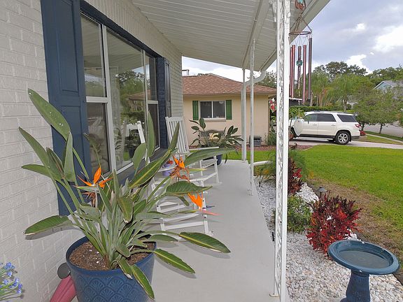 4th image of 2665 Driftwood Dr