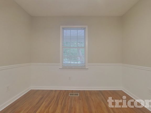 5th image of 297 N Briar Rdg