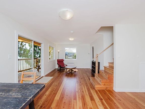 5th image of 1498 Tideview Rd