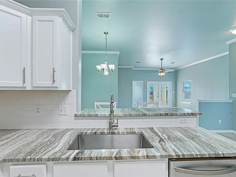 15410 Grass Cay Ct — Photo 20