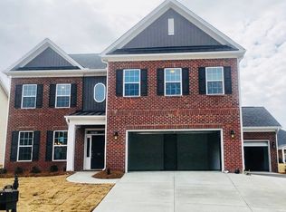 121 Leigh Creek Dr, Simpsonville, SC 29681