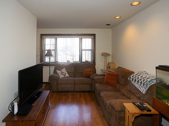 5th image of 3146 N Southport Ave #Gdn