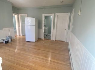 17 Ellsworth St, Lowell, MA 01852