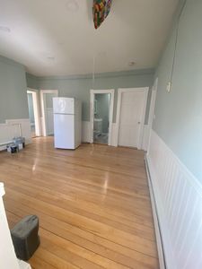 17 Ellsworth St, Lowell, MA, 01852