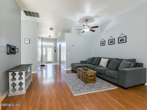 4th image of 341 CAROLINA JASMINE Lane