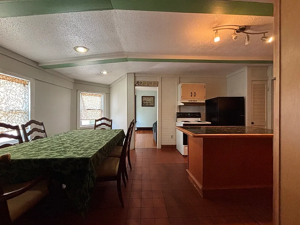 108 Brown Ave #2