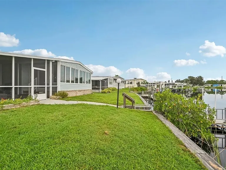 106 Lazy River Rd — Photo 34