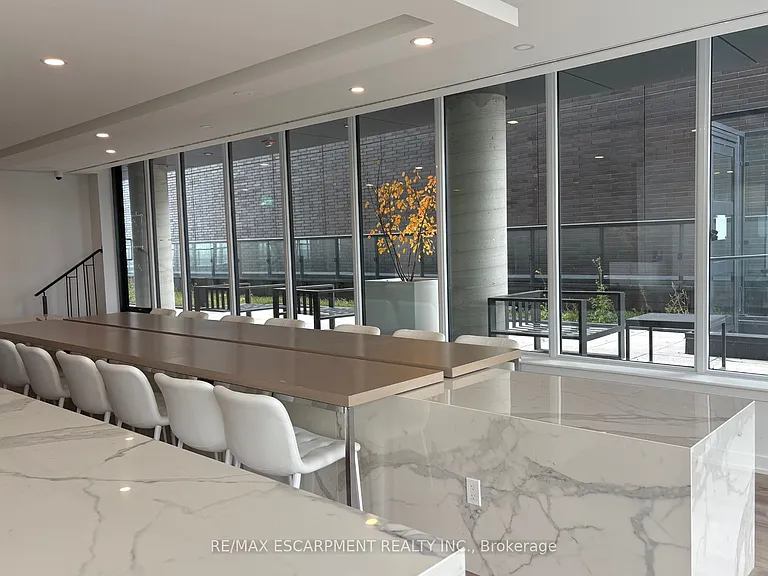 370 Martha St #1503 — Photo 22