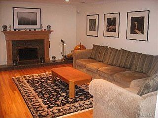 5th image of 95 Buttonwood Dr