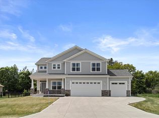 917 Fairway Dr, Twin Lakes, WI 53181