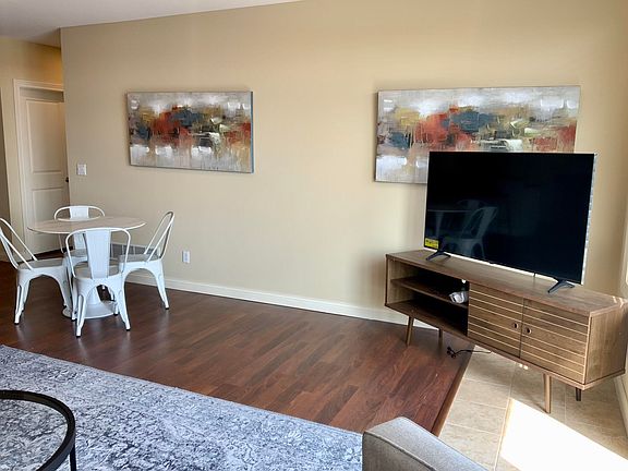 3rd image of 1221 Broad St APT 5