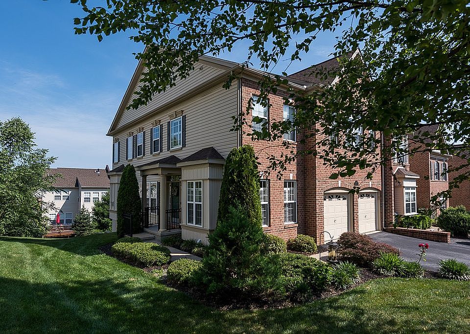 1st image of 3151 Woods Edge Dr