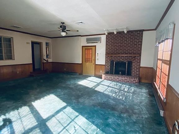4th image of 222 Briggs St