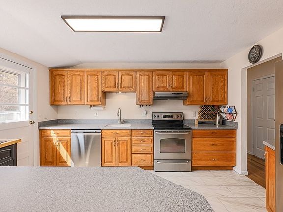 4th image of 44 Temi Rd
