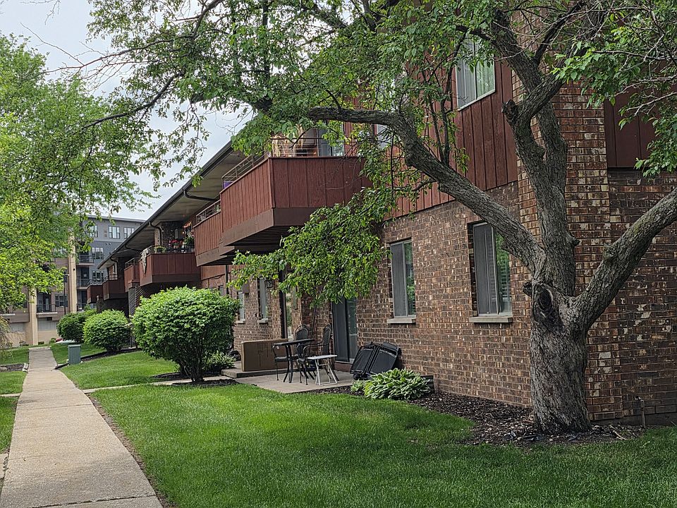 1st image of 6413 Bridge Rd #202