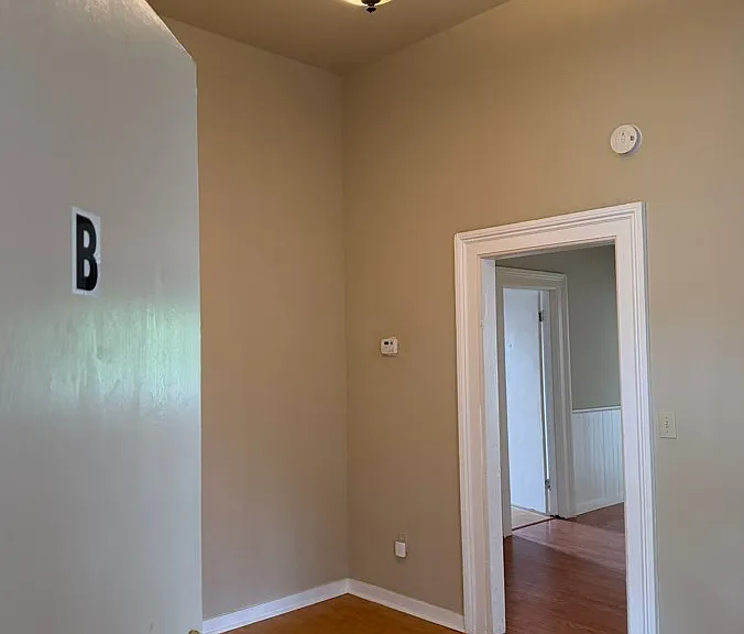 982 University Ave #B — Photo 3