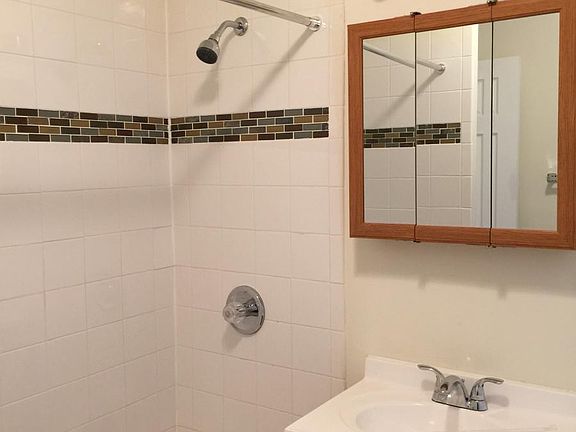 5th image of 1719 N Francisco Ave #1