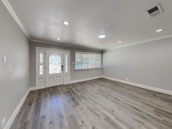 3rd image of 6605 Mirwood Ct