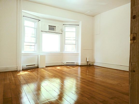 3rd image of 310 S 12th St Floor 2