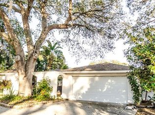 826 High View Dr, Palm Harbor, FL 34683