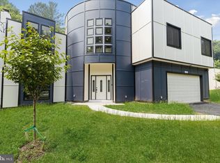 12027 Waples Mill Rd, Oakton, VA 22124