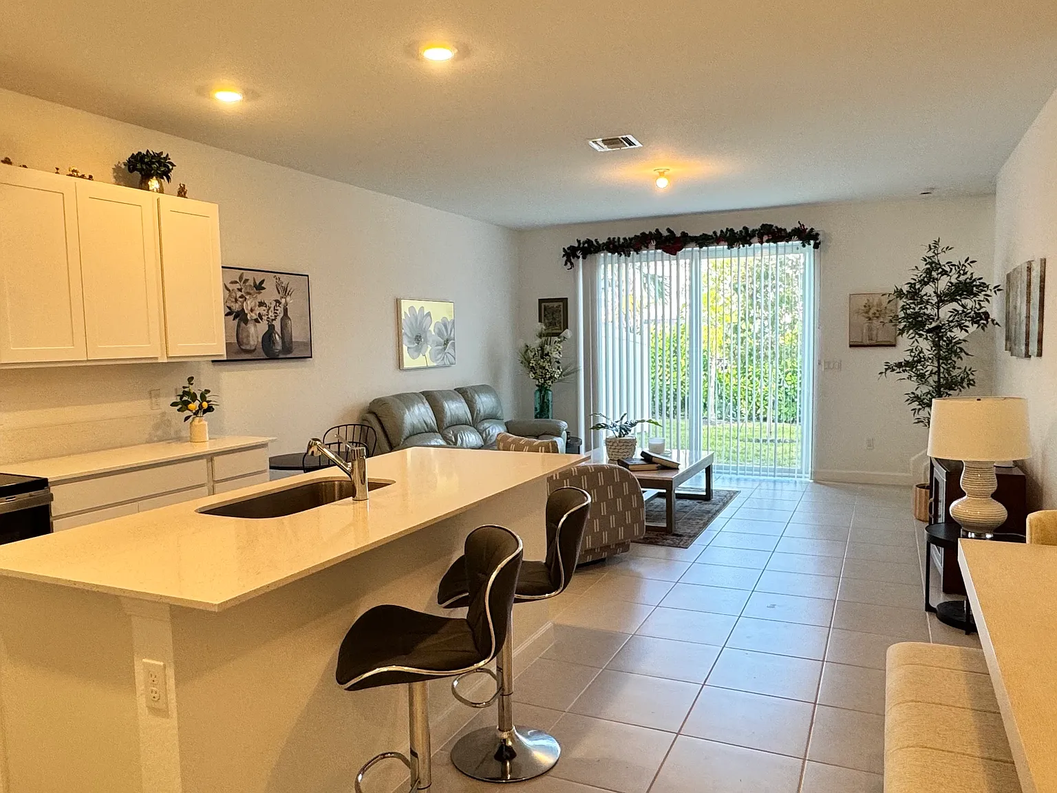 3 bed, 1632 sqft, $2,600 — Photo 4