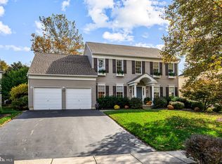 12 Apple Orchard Rd, Moorestown, NJ 08057