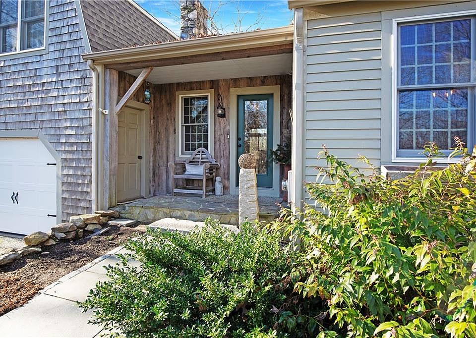 172 Estelle Dr West Kingston RI Zillow