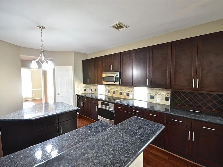 5802 Sage River Ct — Photo 12