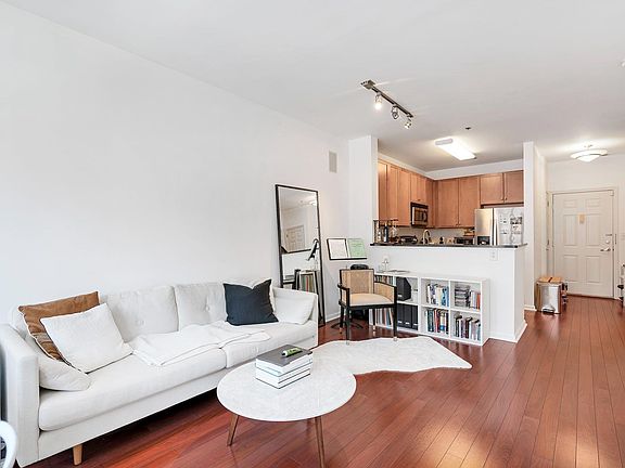 4th image of 24 Avenue At Port Imperial APT 206