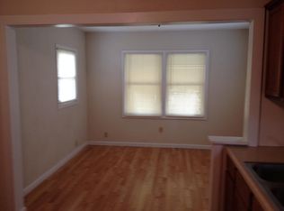 511 12th St, Wood River, IL 62095