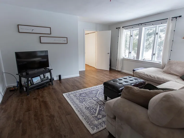 328 W Main St #A — Photo 3
