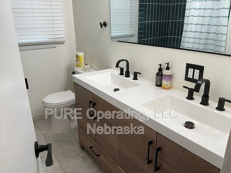 3607 Ernst St — Photo 11