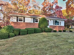 11 Edward St, Mountain Top, PA 18707