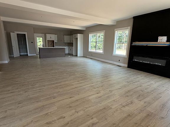2nd image of 348 Hereford Blvd