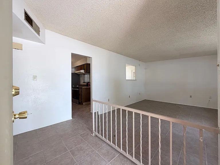 200 Dragoon St — Photo 3