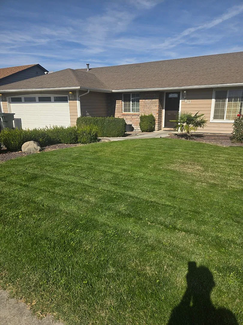 Lovely well cared for Home i — Photo 1
