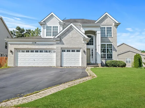 1336 Snowberry Ln, West Chicago, IL 60185